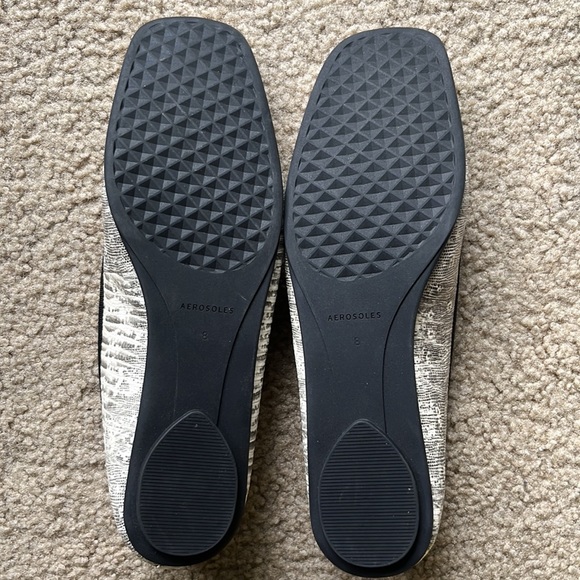 NWOT White Black Snake Aerosoles, size 8, faux leather - Picture 6 of 6